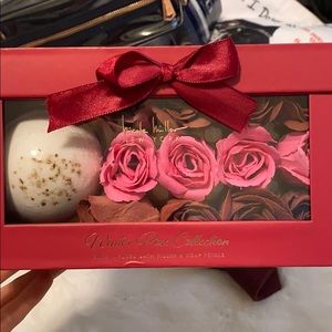Rose infused bath fizzer and soap petals